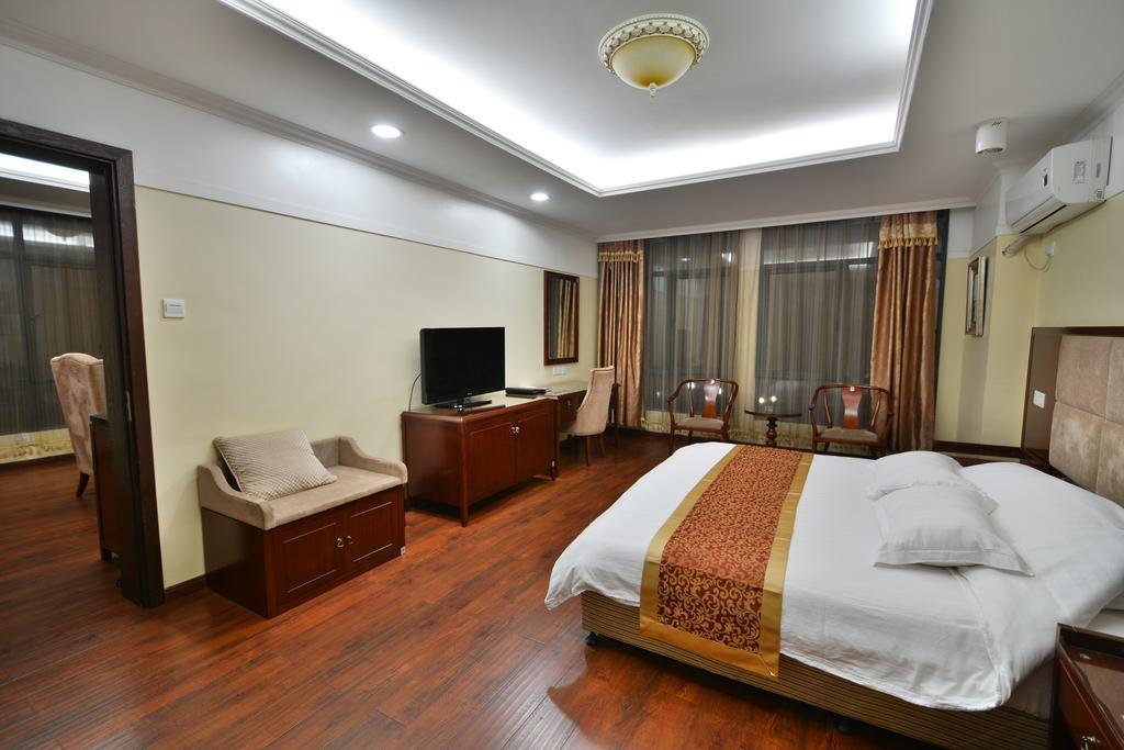 Arirang Hotel Kampala Exterior photo