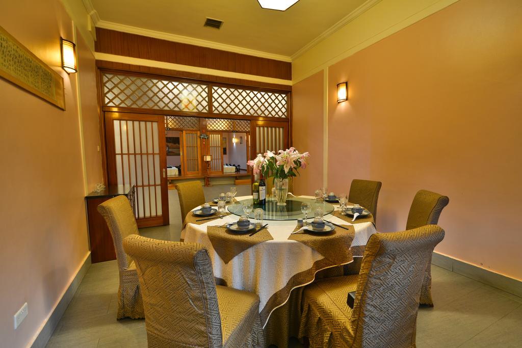 Arirang Hotel Kampala Exterior photo